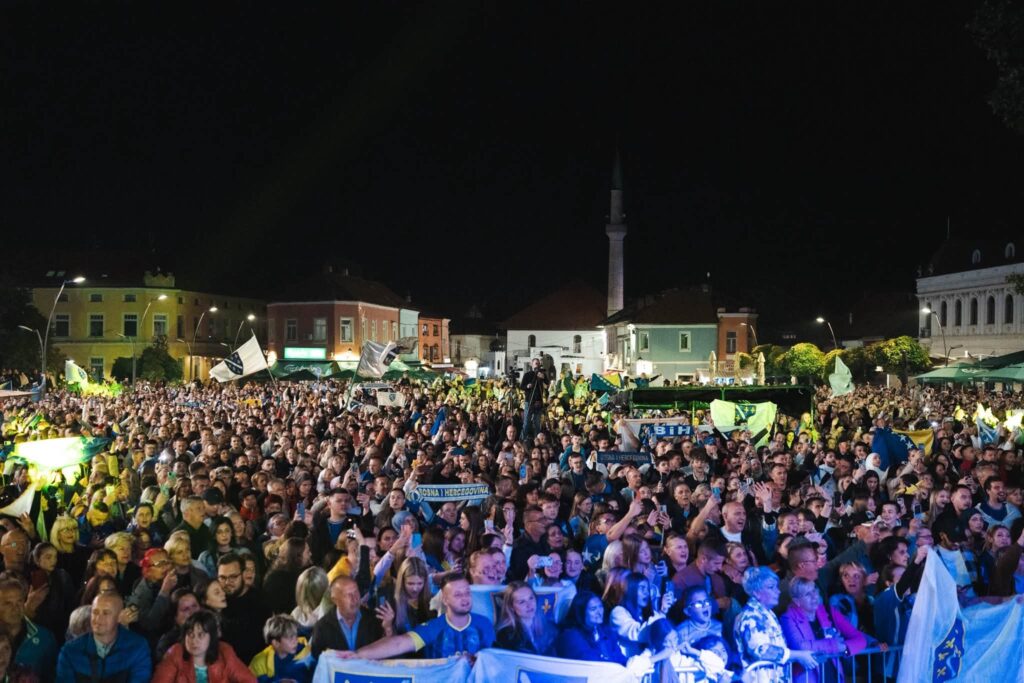 Tuzla obilježila 83. godišnjicu oslobođenja – 2. oktobar, simbol slobode, antifašizma i zajedništva Tuzla obilježila 83. godišnjicu oslobođenja – 2. oktobar, simbol slobode, antifašizma i zajedništva
